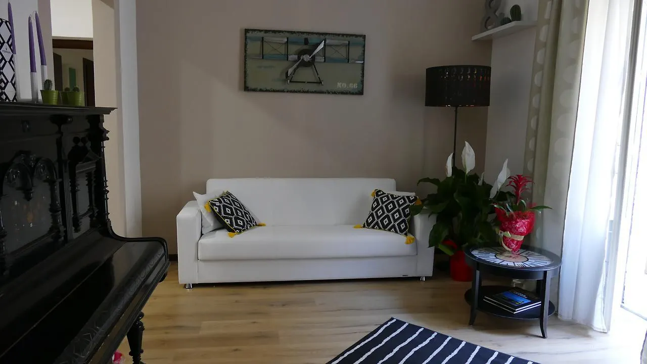 B&B Fusorario Κατάνια Bed and Breakfast